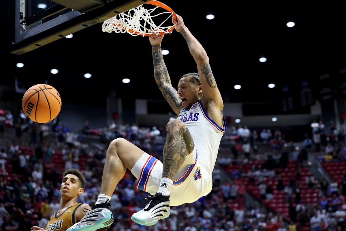March Madness betting: Favorites go 16-0 in Friday's slate for first time since 1992