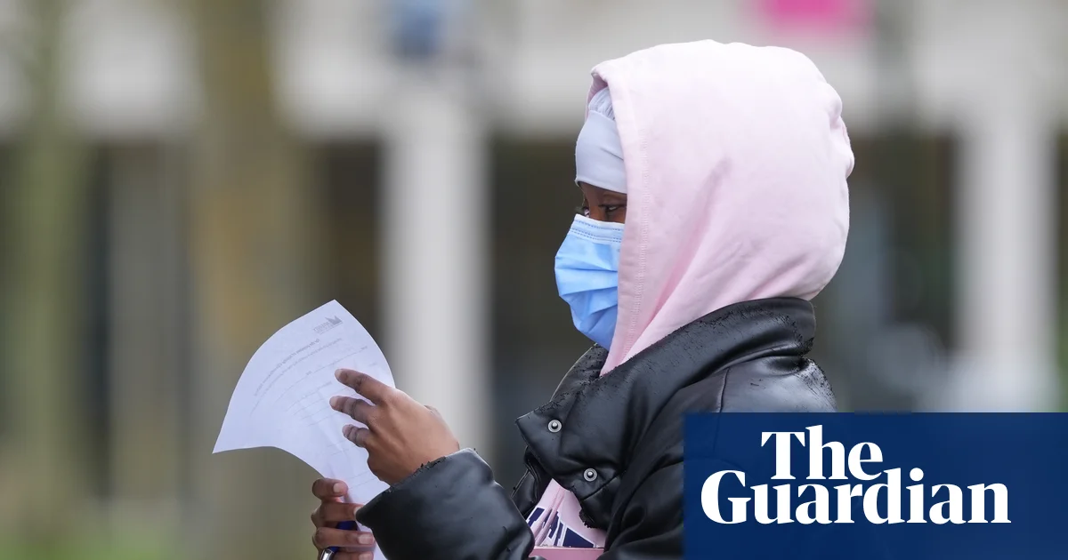 Meningitis B: what are the symptoms, how is it spread and is there a vaccine? | Meningitis