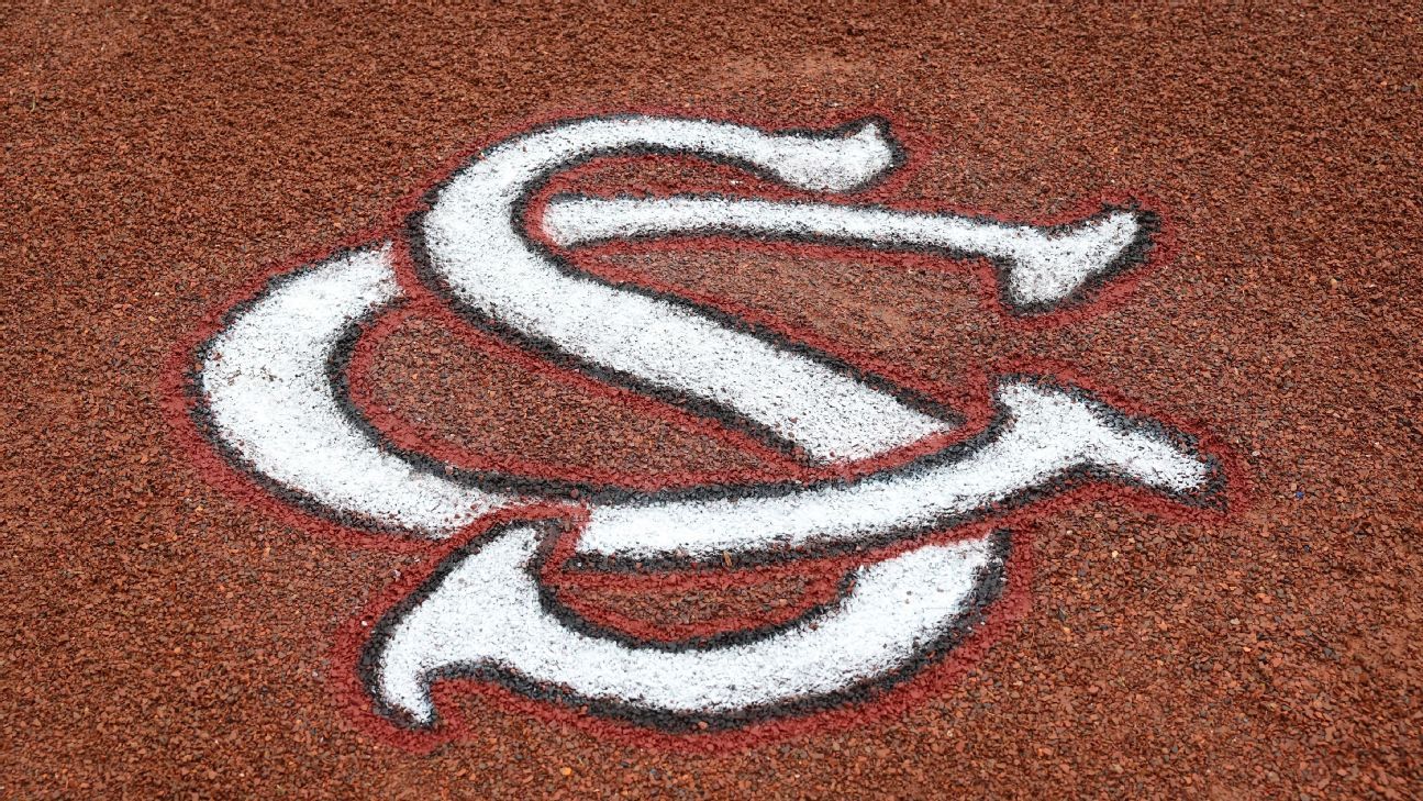 Mainieri out as South Carolina's baseball coach in 2nd season