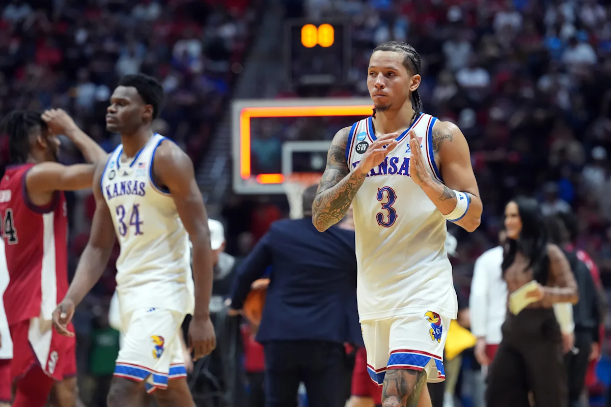 Kansas' Bill Self laments botched fouling strategy, defense late in last-second loss to St. John's: 'I wish he could have just let him hold it'