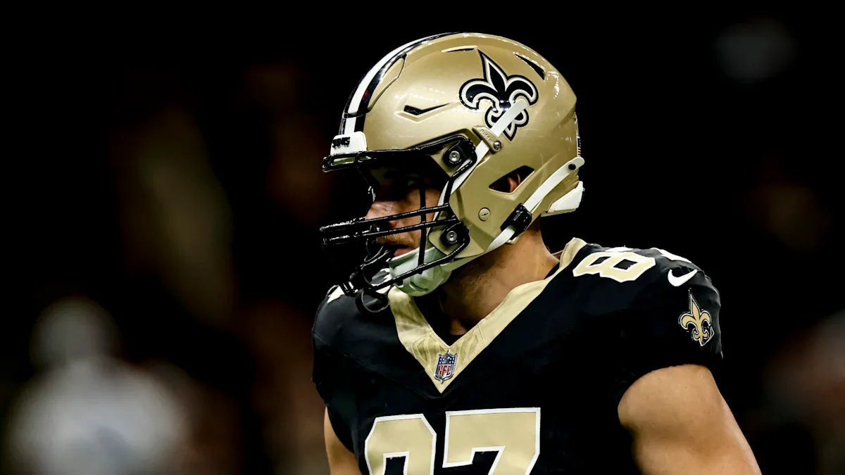 Texans agree to terms with TE Foster Moreau