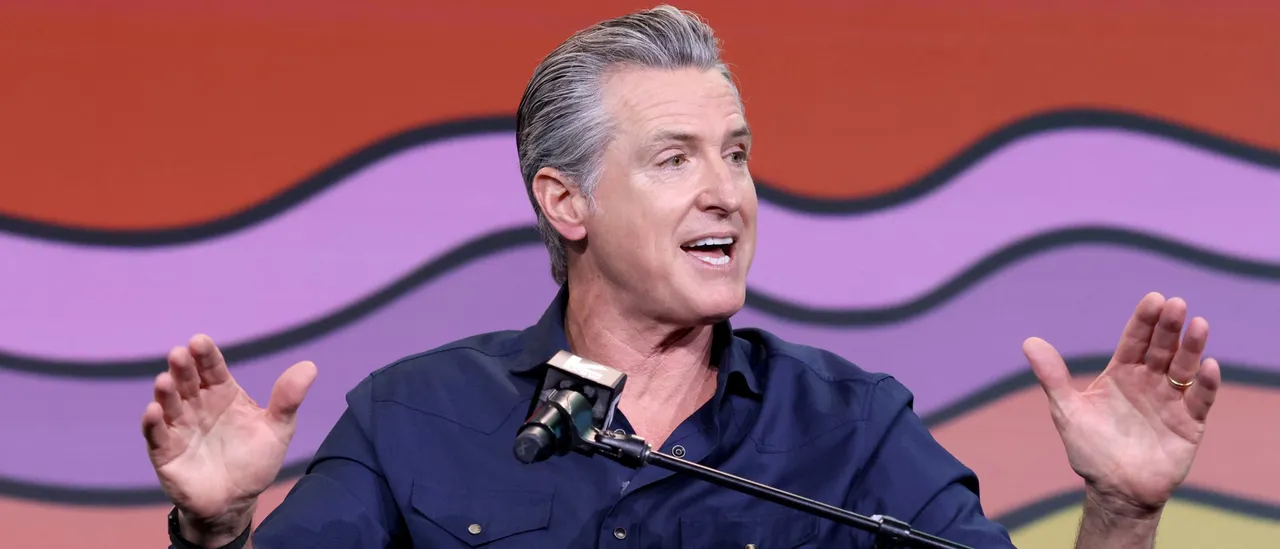 Democratic Presidential Hopefuls Can’t Stop Talking About Their Terrible Parents