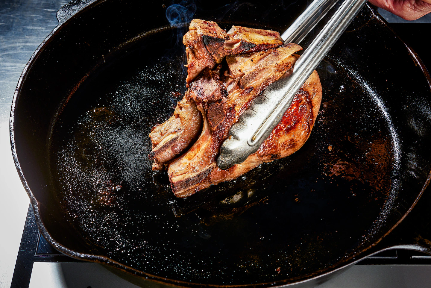 How to cook meat on the stovetop without making a mess