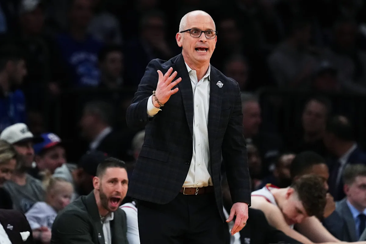 Dan Hurley calls UConn's loss at Marquette a 'choke job' after his team responds with a win