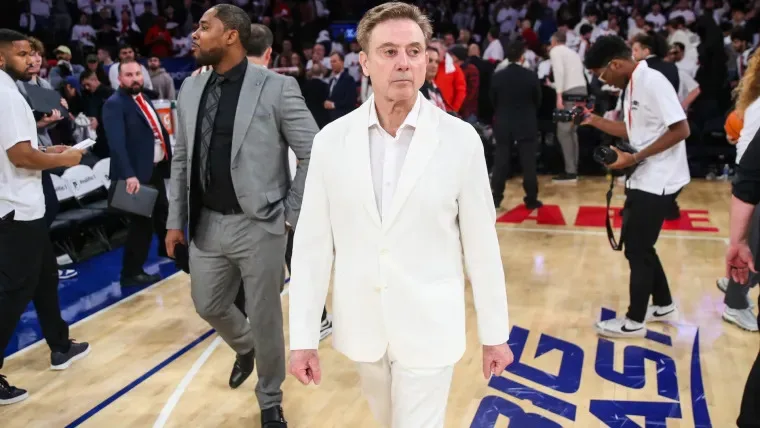 Ranking Rick Pitino's best looks, from iconic all-white suit to Lou Carnesecca sweater