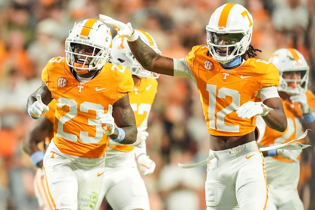 Colorado safeties coach Vonn Bell praises Boo Carter as elite talent