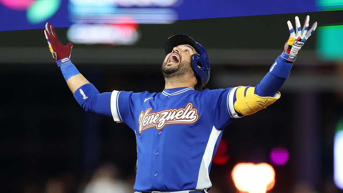 Eugenio Suarez reacts on second base