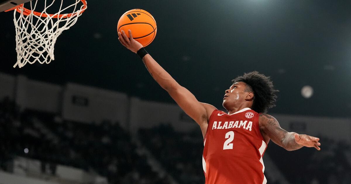 Alabama's Aden Holloway arrested on drug charge ahead of March Madness
