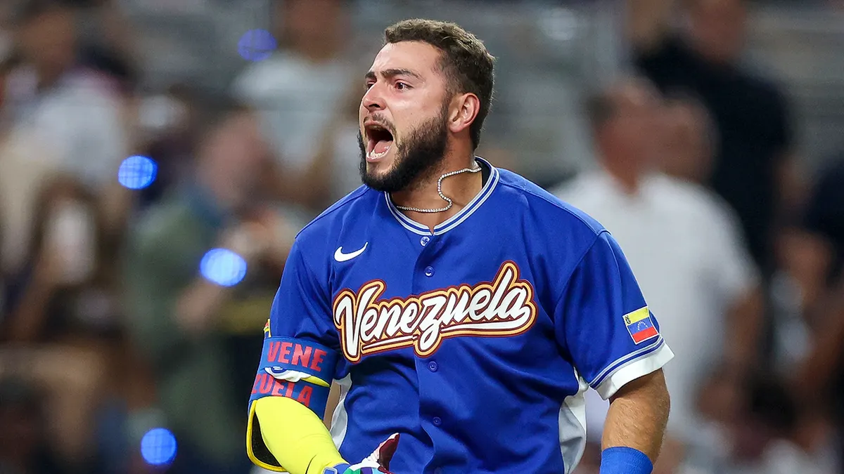 Wilyer Abreu celebrates home run