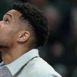 Sources: NBA investigating Bucks after Giannis says he's healthy