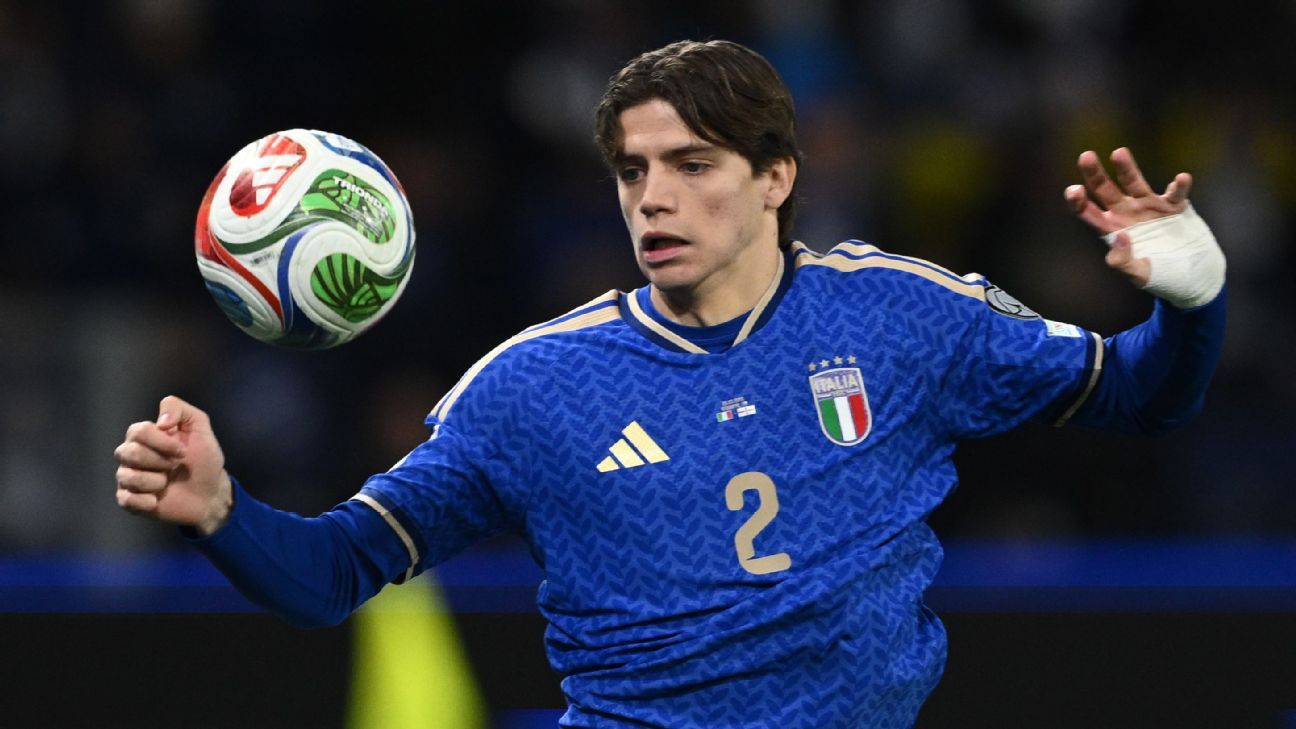 Transfer rumors, news: Liverpool, Barcelona eye Italy defender