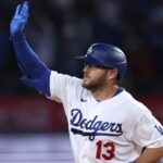 Muncy caps 3-HR night with walk-off as Dodgers rally past Rangers