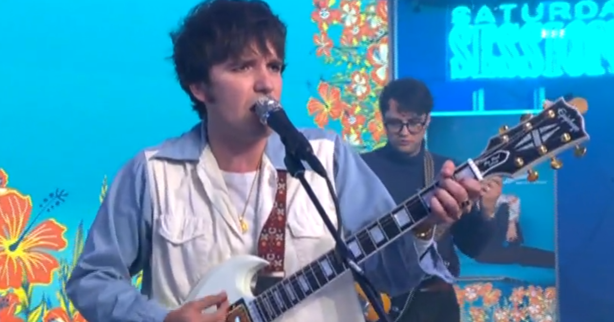 Saturday Sessions: Theo Lawrence performs "Dear Pillow"