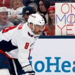 Amid 'One more year!' chants, Ovechkin leads Capitals to win