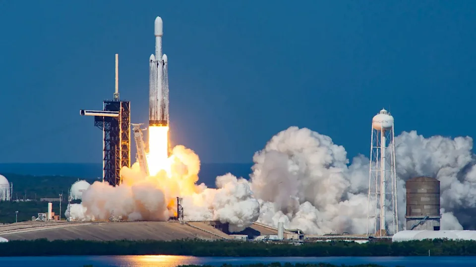  SpaceX's Falcon Heavy rocket launches NASA's Europa Clipper mission from Florida on Oct. 14, 2024. 