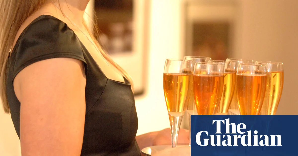 Young people ‘more likely to leave for health reasons when in low-paid, insecure jobs’ | Unemployment