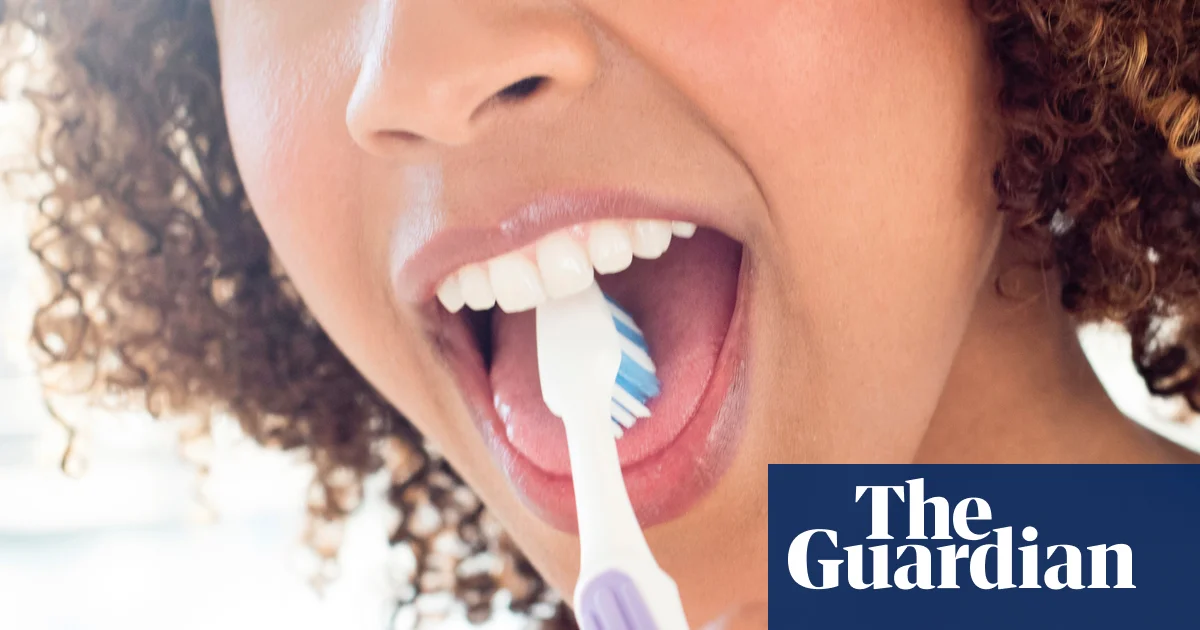Bad breath? Try cleaning your tongue | Well actually