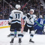 Clayton Keller's 3rd career hat trick helps Mammoth to a 7-4 win over the Canucks