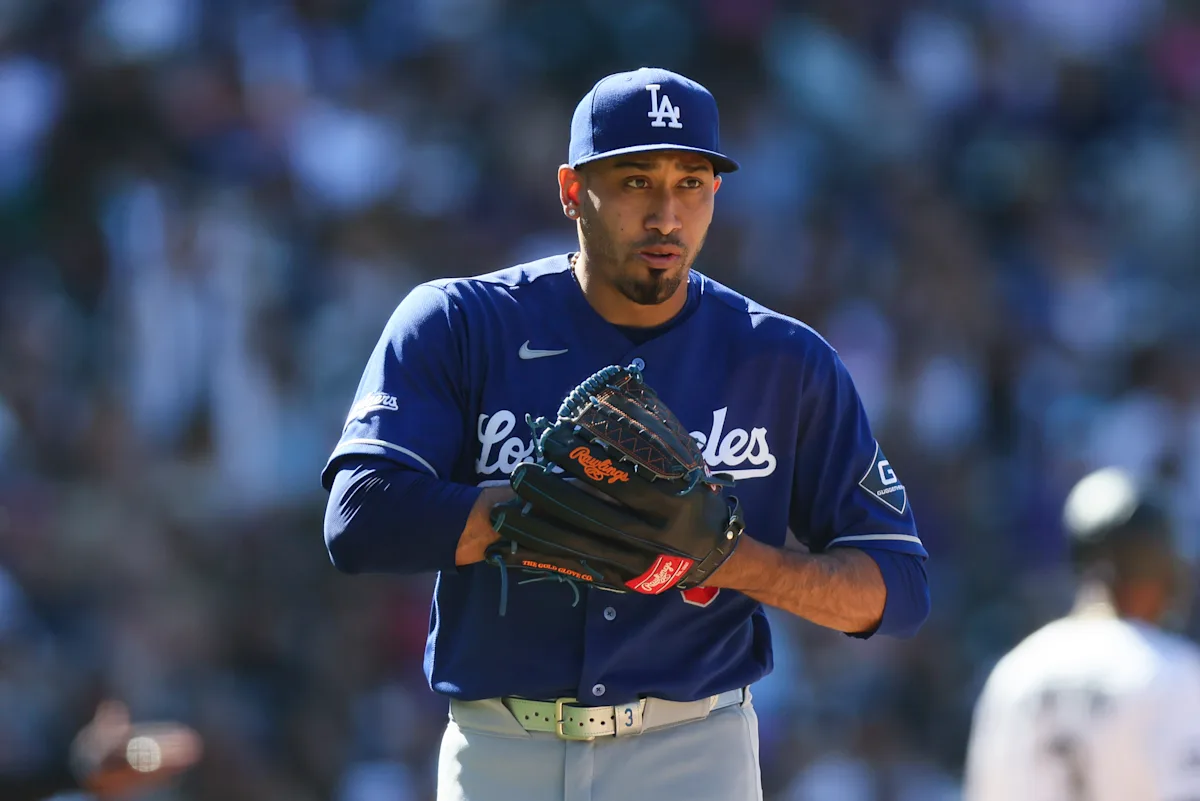 Dodgers closer Edwin Díaz placed on IL with 'loose bodies' in right elbow, reportedly out for 3 months