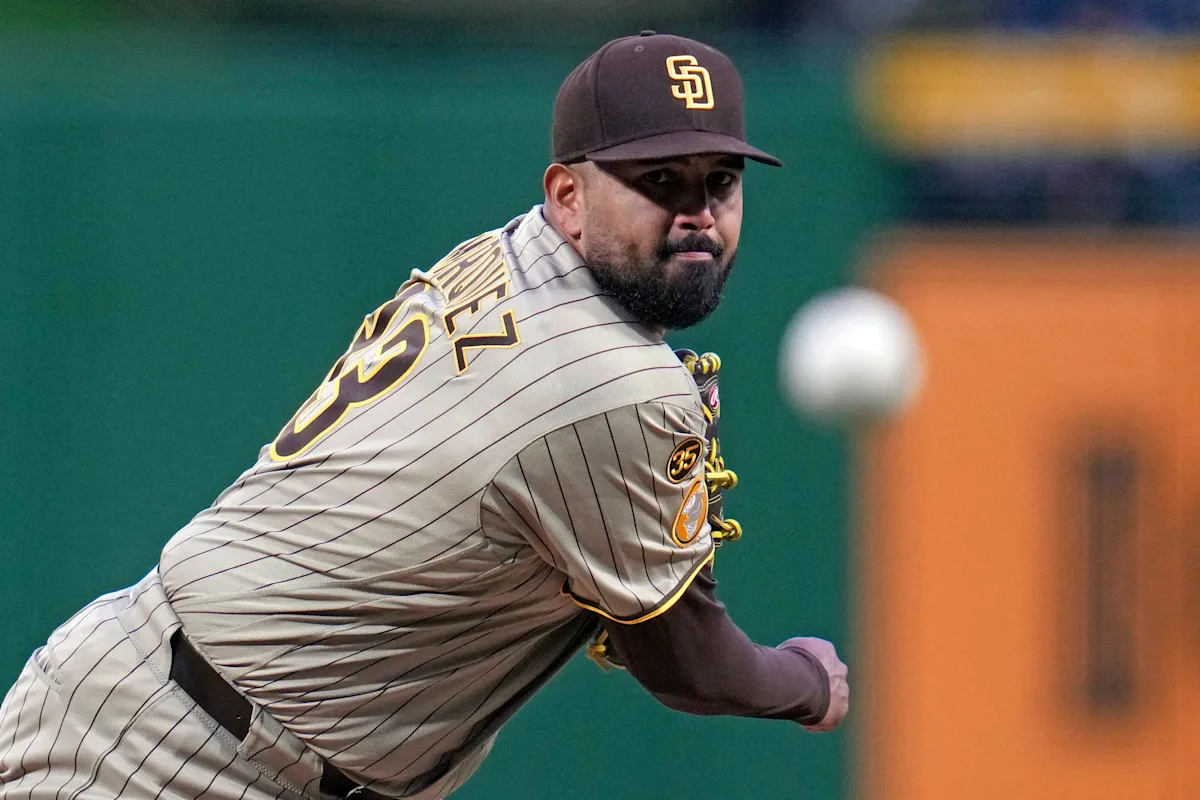 Germán Márquez gets 1st win with San Diego Padres in 2nd start