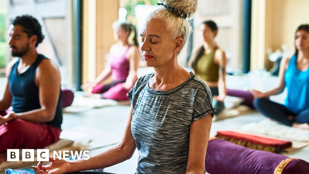 UK healthy life expectancy falls by two years in past decade