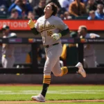 Kurtz hits his first homer of the season and the Athletics sweep the slumping Mets, 1-0