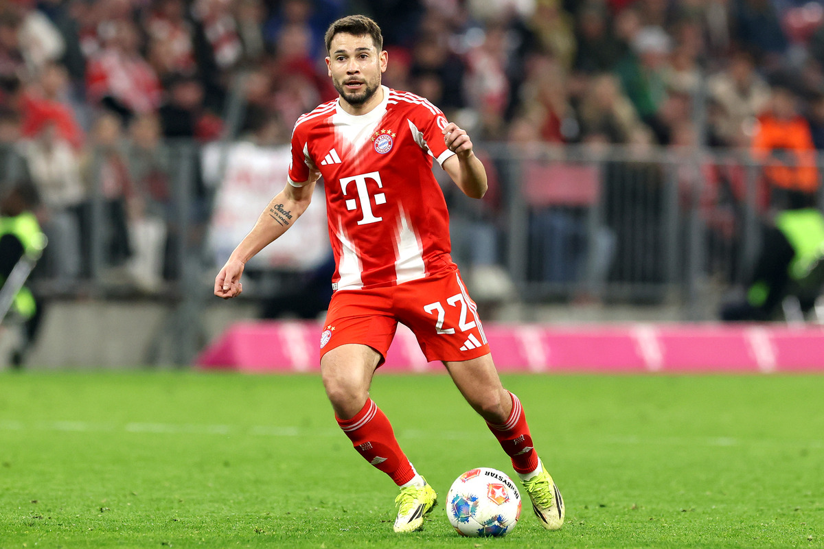 Juventus have two rivals in the battle for departing Bayern Munich full-back