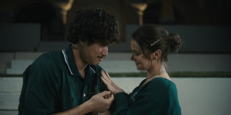 Charles Melton as Austin and Cailee Spaeny as Ashley in Season 2 of "Beef."