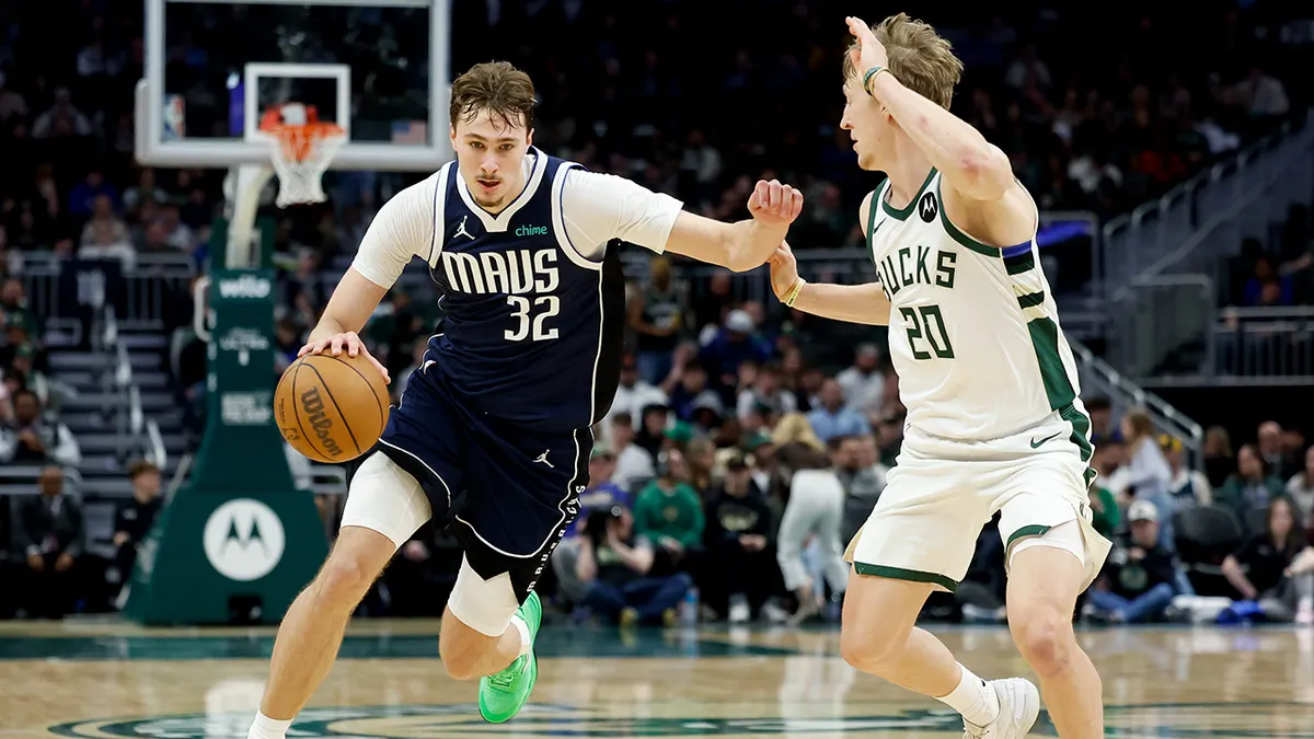 Cooper Flagg drives to basket