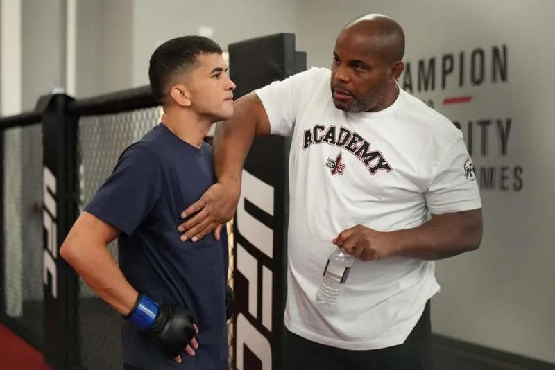 UFC’s TUF line-up unimpressive to fans — Daniel Cormier vs Bisping receives buzz