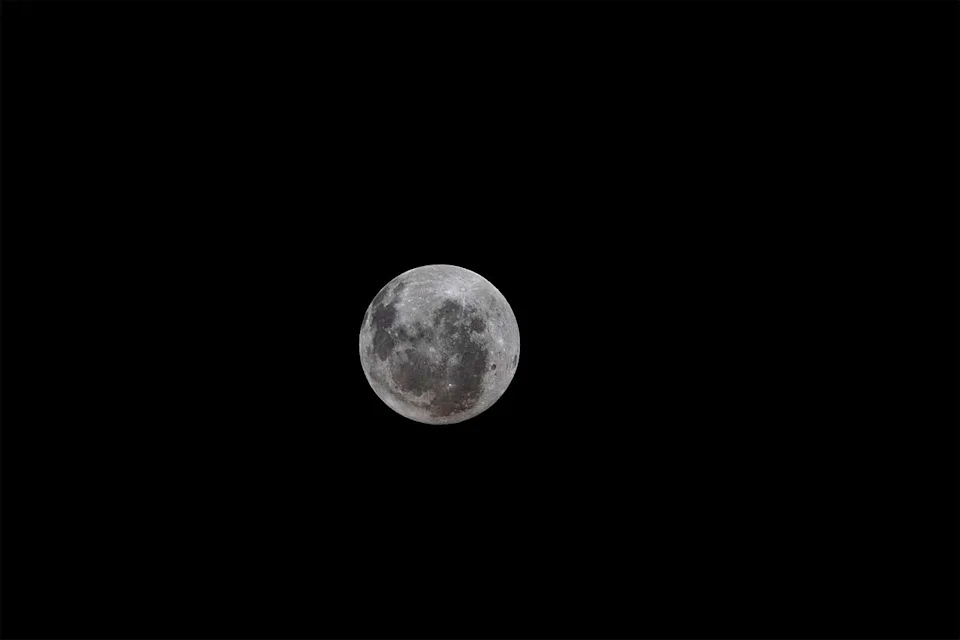 A view of the moon from the Artemis II Orion capsule as it closed in for a loop around the normally unseen lunar far side Monday evening. / Credit: NASA/edited CBS News to bring out detail
