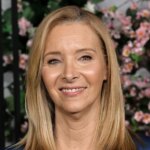 Lisa Kudrow Says Sitcoms Are Afraid to Make Audiences 'Uncomfortable'