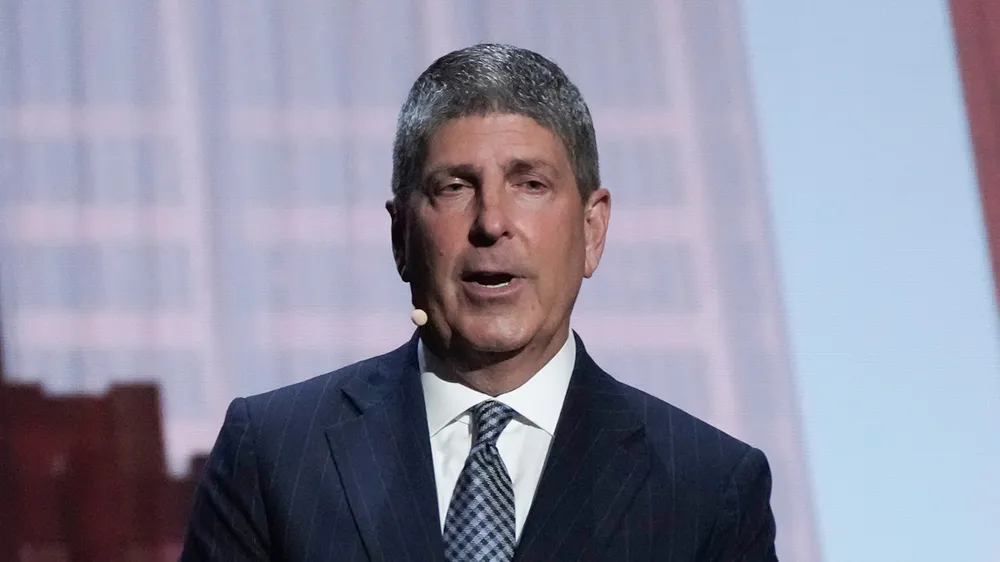 Jeff Shell Negotiating Exit From Paramount President