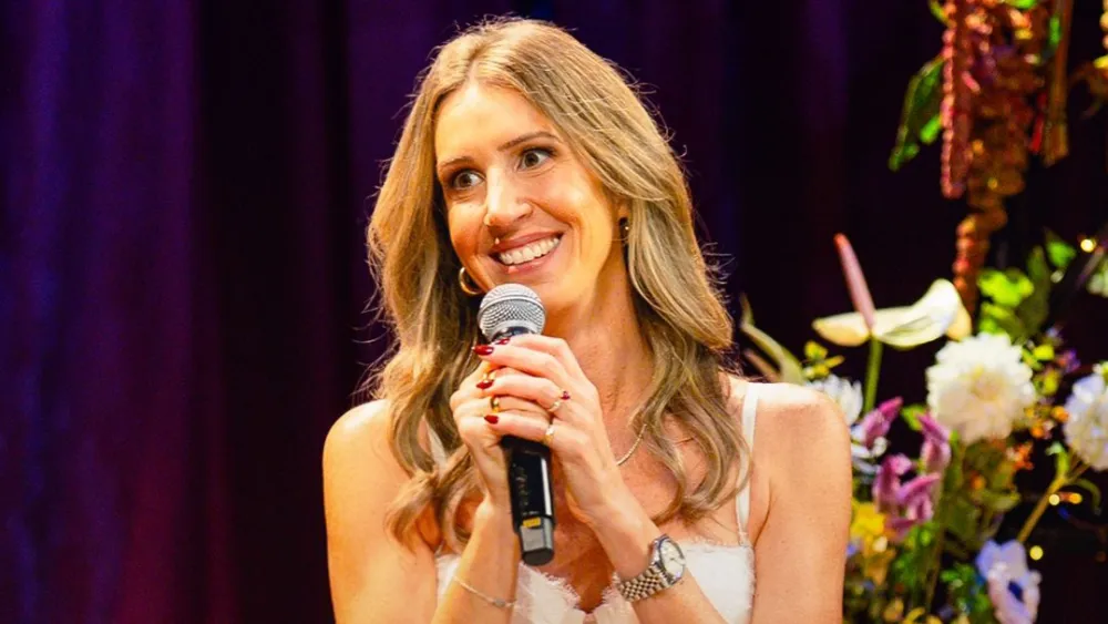 Ashley Hesseltine Sets Debut Comedy Special 'Here Comes the Bride'