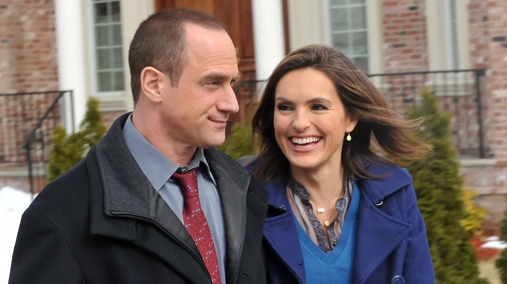 Christopher Meloni Thanks 'L&O' Fans For "Great Ride" While Mariska Hargitay Pledges "P4L"