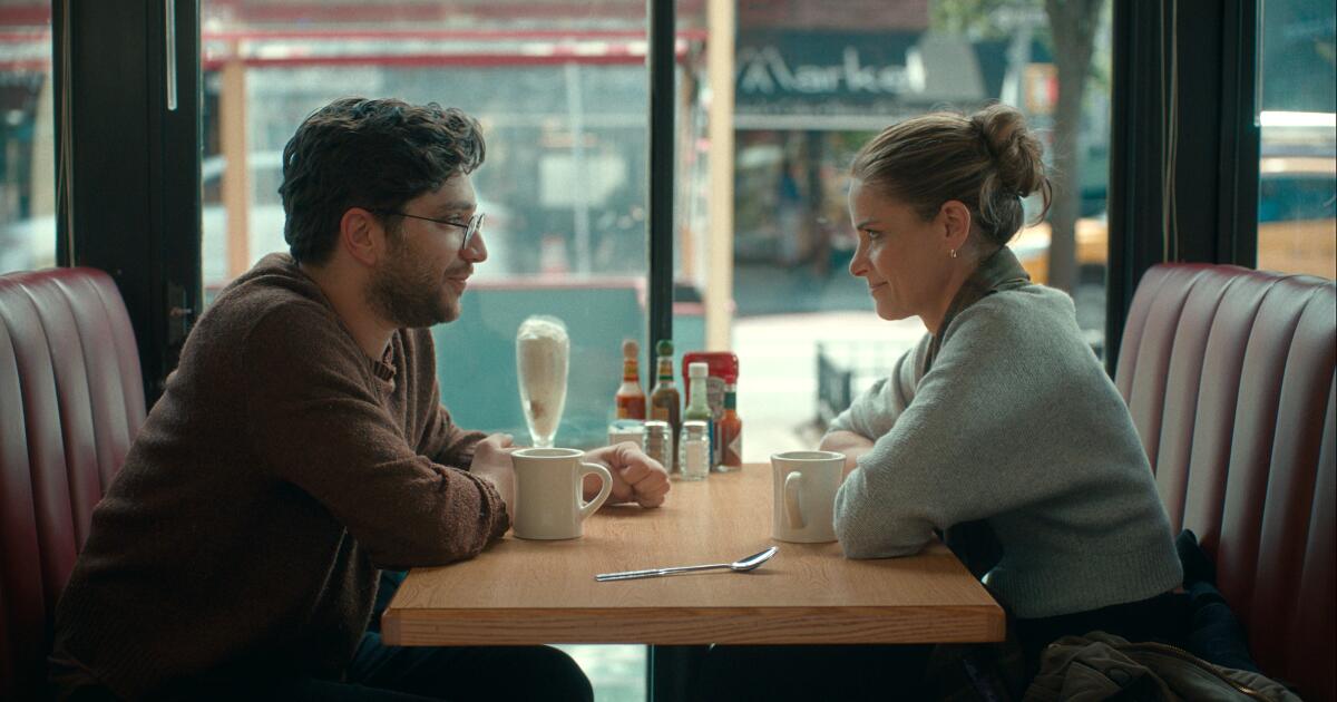 'Fantasy Life' review: Amanda Peet, back on the big screen, is better than ever