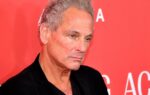 Lindsey Buckingham of Fleetwood Mac attacked in Santa Monica