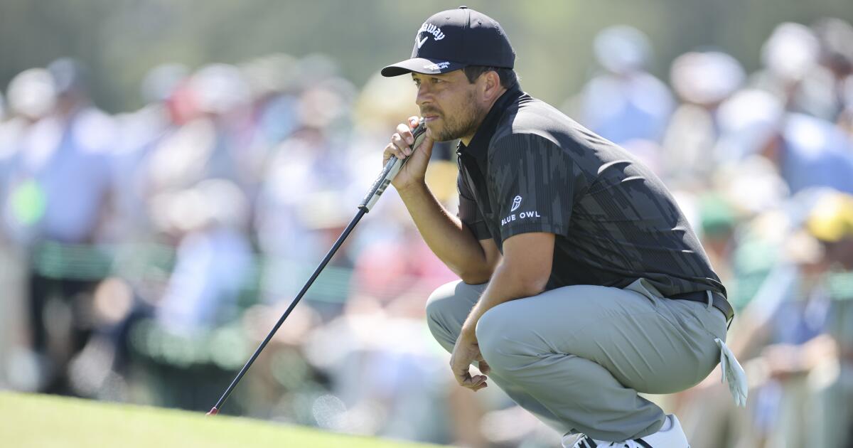 Xander Schauffele saves par after ball lands fan's bag at Masters