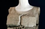 Life jacket worn by Titanic survivor auctioned off for over $900,000