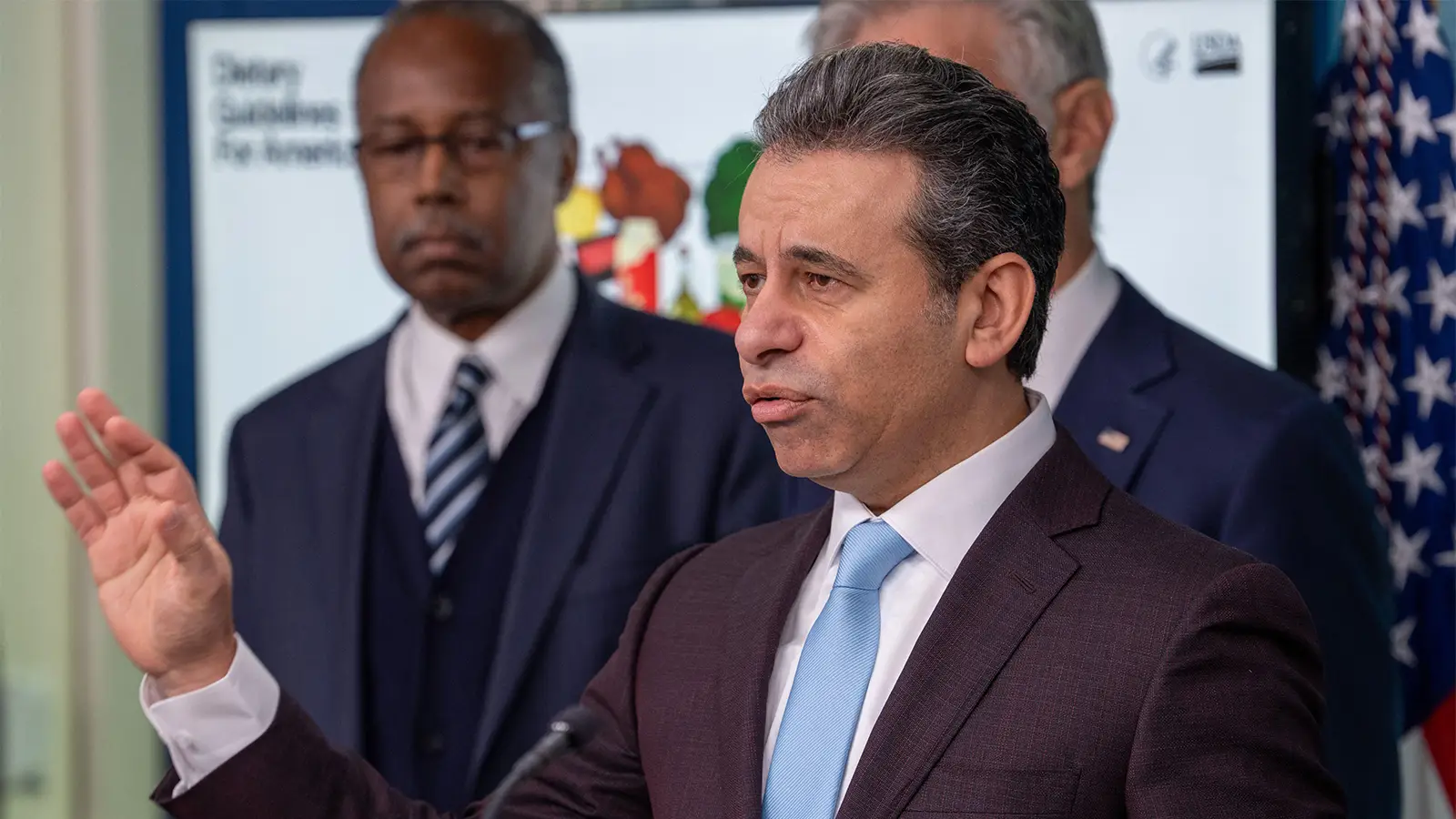 Makary Resigns as FDA Commissioner