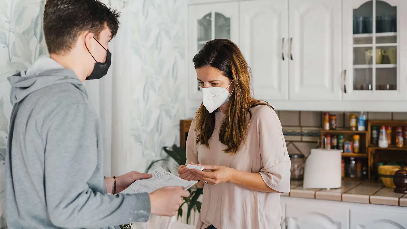 COVID Antiviral Can Prevent Household Contacts From Catching Virus