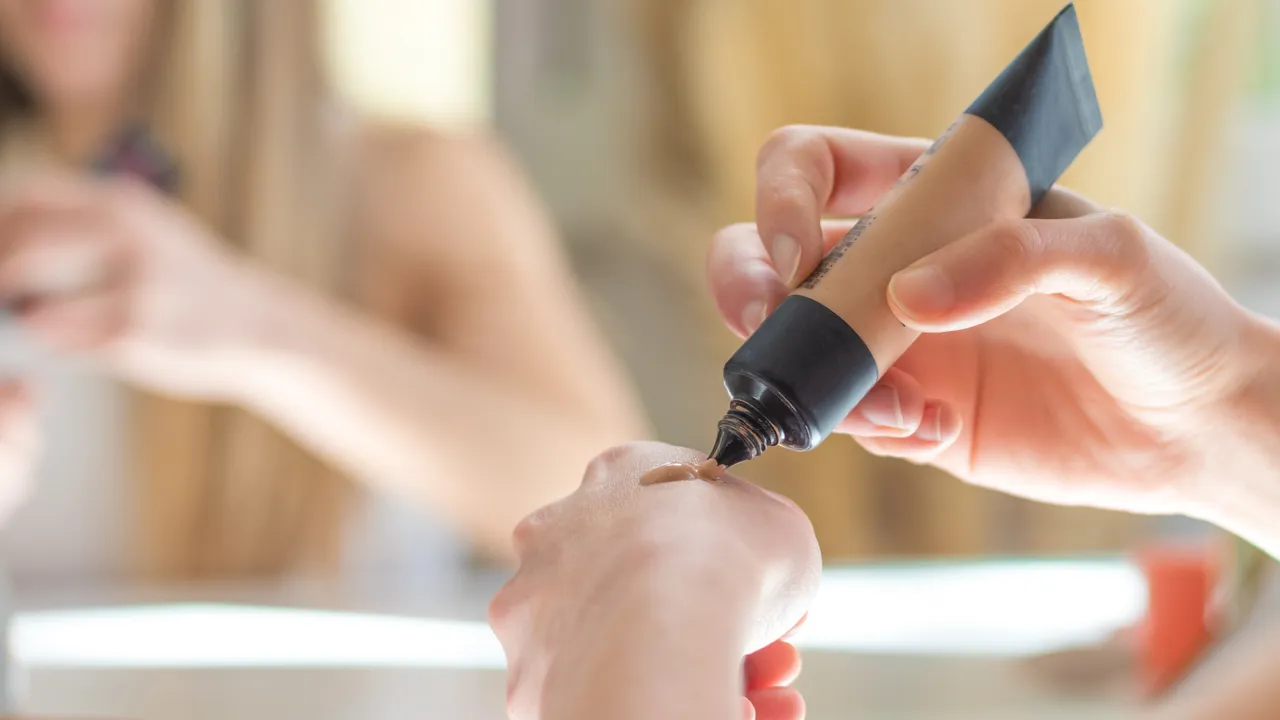 How to Apply Tinted Moisturizer, According to Makeup Pros