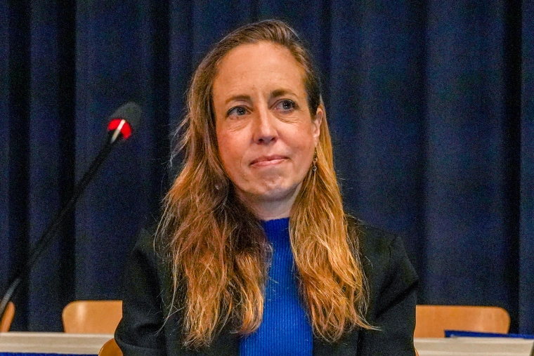 Tracy Beth Høeg.