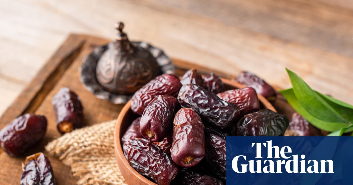 Dates double in sales as consumers move away from ultra-processed snacks | Snacks