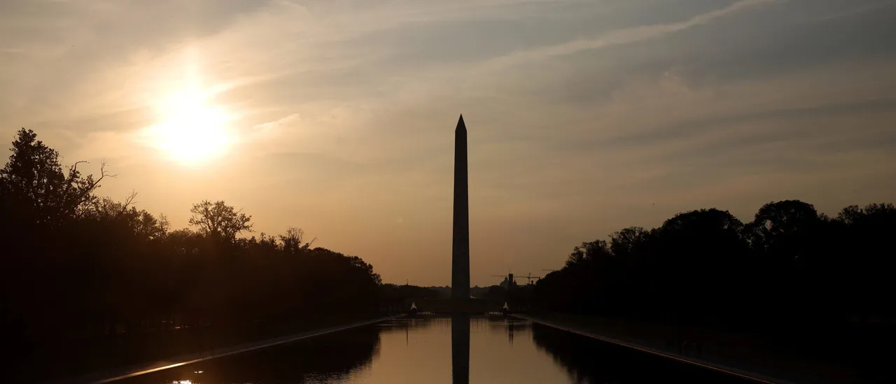 Feds Investigating ‘8647’ Graffiti On Lincoln Memorial Reflecting Pool