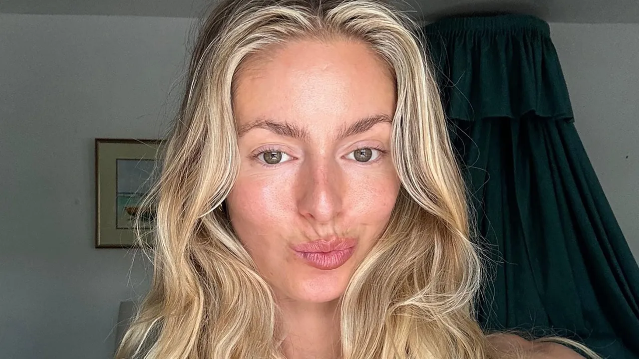 5 Summer Blonde Hair Ideas Replacing the Iced-Blonde Trend in 2026