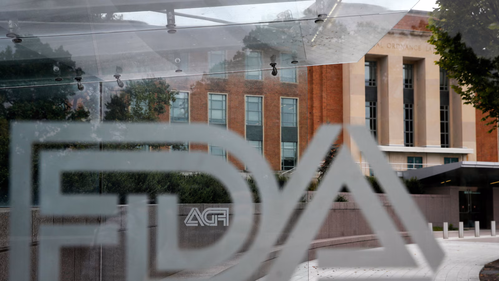 FDA announces its first OK of fruit-flavored e-cigarettes for adults in major shift under Trump